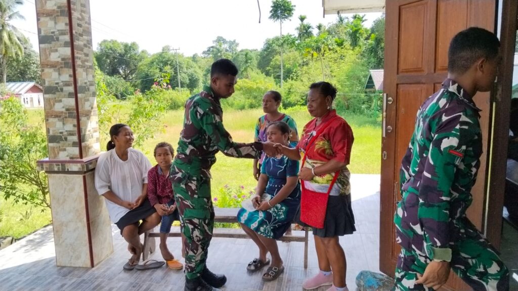Awali Minggu dengan Ibadah, Satgas TMMD ke-128 Kodim 1801/Manokwari Perkuat Keimanan di Tengah Tugas