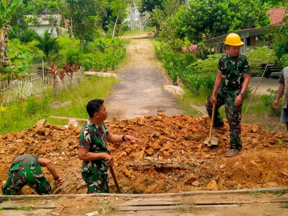 Babinsa Mendapat Apresiasi Tinggi dari Masyarakat Banjar Adat Dukuh