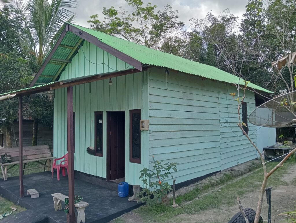 Kebersamaan TNI dan Warga Warnai Pelaksanaan TMMD Ke-128 di Sungai Hijau