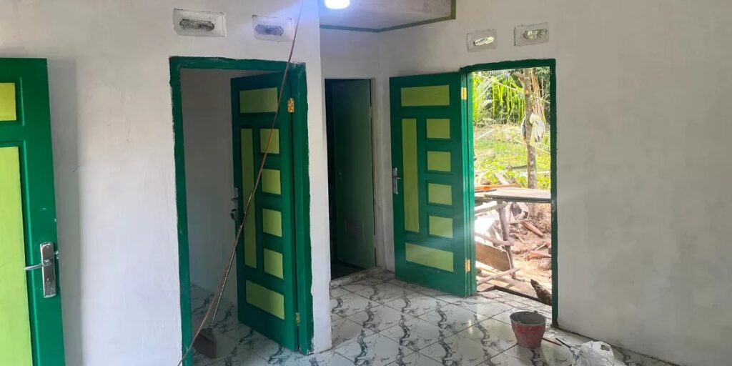 RTLH Titik 3 Rampung, Satgas TMMD Bersihkan Rumah Siap Huni