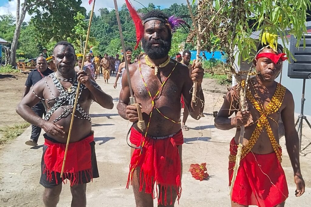 Penutupan TMMD Ke-128 Kodim 1801/Manokwari Berlangsung Meriah dan Penuh Kebersamaan