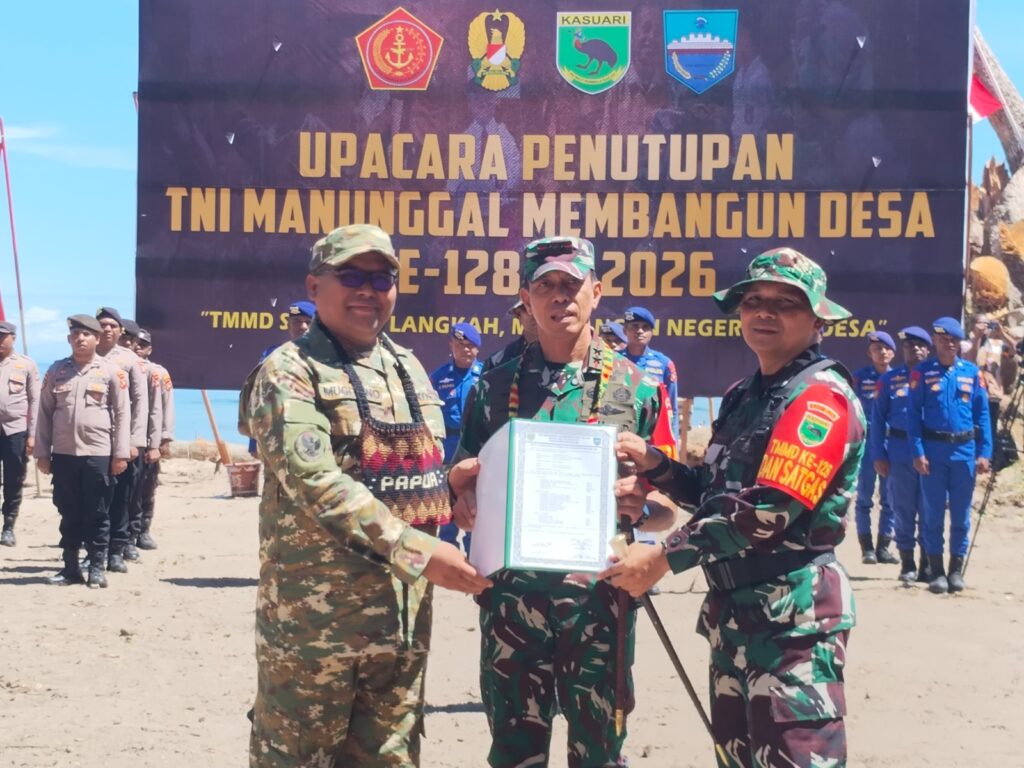 Pangdam XVIII/Kasuari Saksikan Penyerahan Hasil TMMD Ke-128 Kodim 1801/Manokwari kepada Pemkab Manokwari