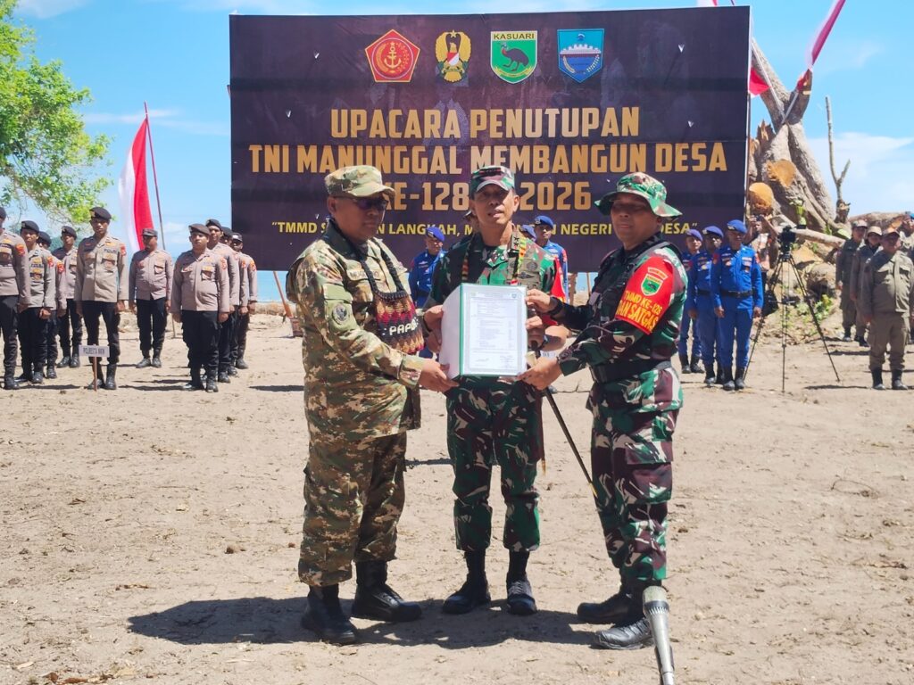 Penyerahan Hasil TMMD Jadi Simbol Sinergi TNI dan Pemkab Manokwari