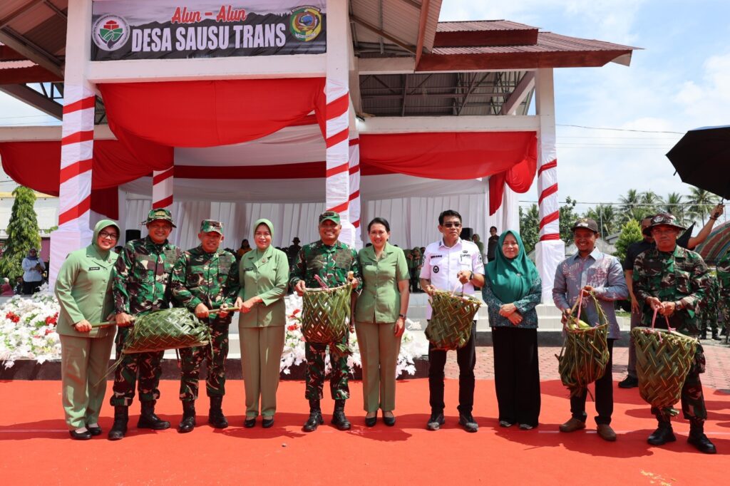 Danrem 132/TDL Hadiri Penutupan TMMD ke-128, Semangat Kebersamaan Warnai Sausu Trans