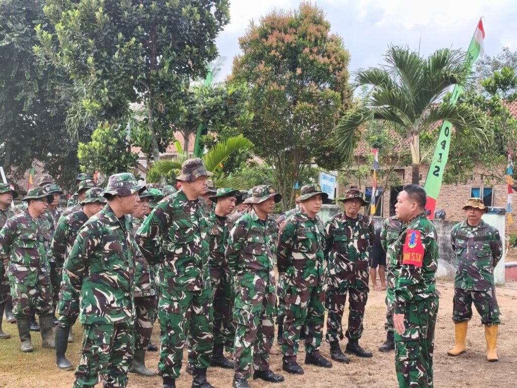 Sinergi TNI-Rakyat di Lampung Utara: Kapten Inf M. Latif Bagi Sektor Tugas Demi Percepatan TMMD ke-129