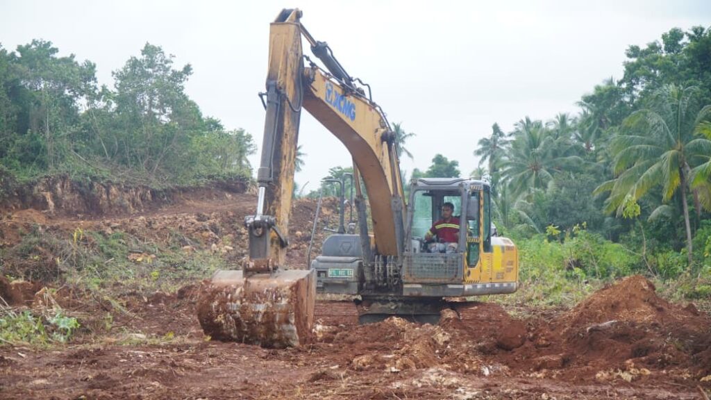 Progres Positif Pembukaan Jalan di Kepulauan Umbele