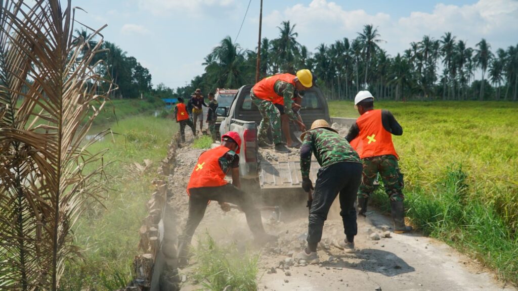 Demi Kemudahan Akses, Jalan Desa 1,2 Kilometer Dituntaskan dalam TMMD Ke-129