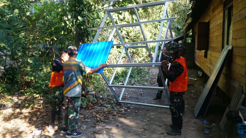 Kolaborasi TNI dan Masyarakat dalam Proyek MCK di Bandaraya Rakit