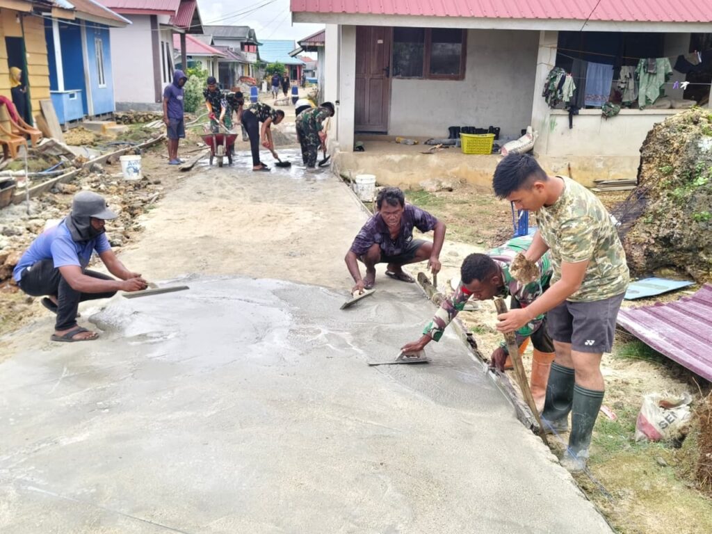 Kerjasama Solid Satgas TMMD Ke-129 Kodim 1311/Morowali dan Warga