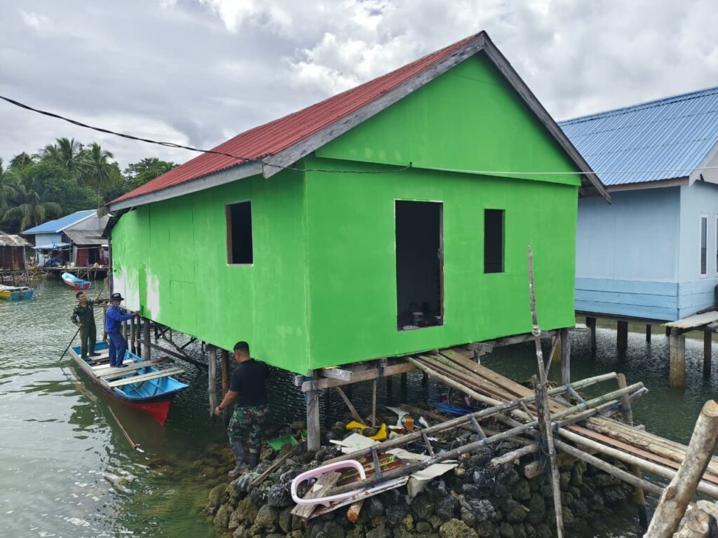 Penyelesaian Pengecatan RTLH Ibu Salawiah Tunjukkan Kinerja Satgas TMMD