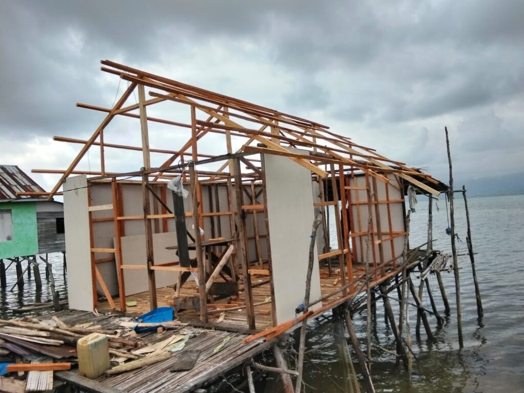 Bapak Nardianto Sampaikan Apresiasi atas Renovasi Rumah oleh Satgas TMMD