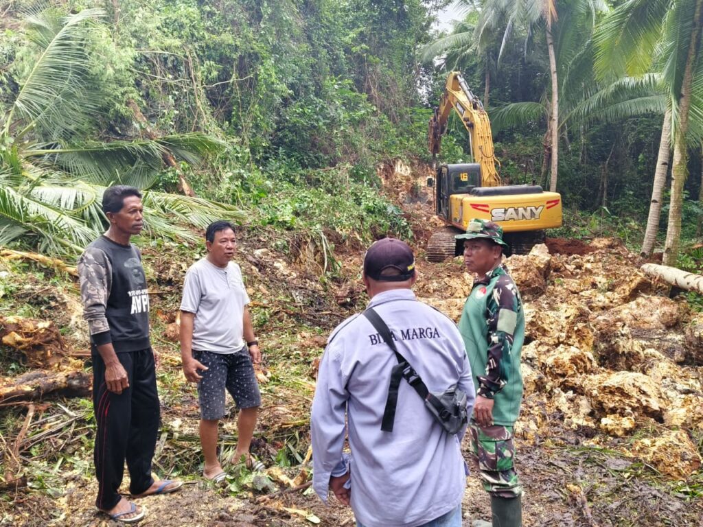 Pembukaan Jalan TMMD Ke-129 Masuki Tahap Penting, Excavator Tembus Titik Nol Desa Polewali