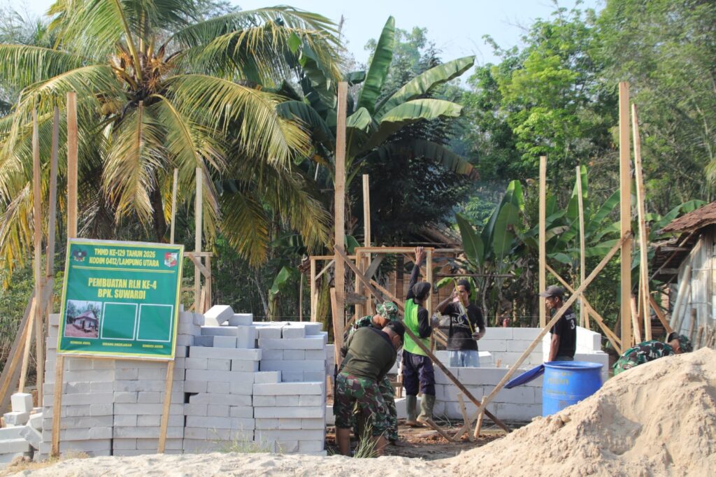 Terima Bantuan RLH TMMD Ke-129 Kodim 0412/LU, Suwardi: Terima Kasih Bapak TNI, Impian Kami Akhirnya Terwujud