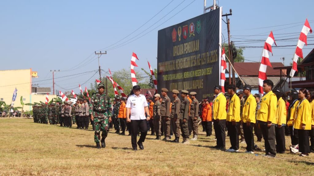 TMMD Reguler Ke-129 Resmi Dibuka di Kapuas, Awali Percepatan Pembangunan Desa