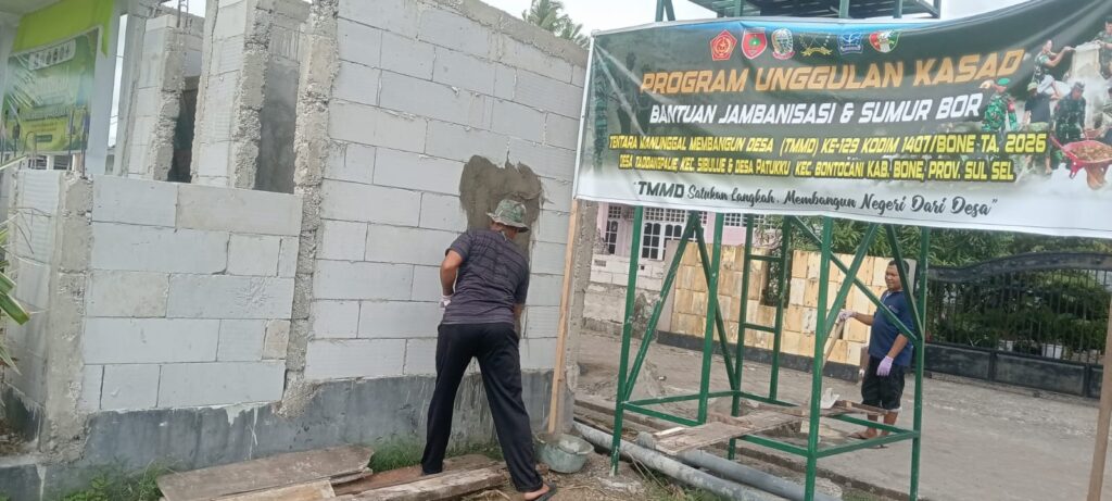 Program Pembangunan MCK TMMD Ke-129 Kodim 1407/Bone di Pusat Kecamatan Sibulue Hampir Rampung