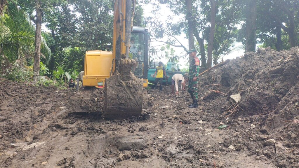 Kodim 0911/Nunukan Kerahkan Alat Berat untuk Percepat Pembangunan Jalan TMMD ke-129 di Liang Bunyu