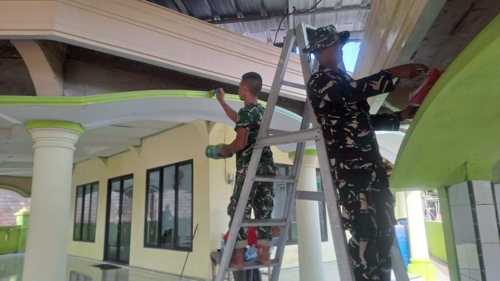 Warga Desa Deniang Apresiasi Sentuhan TMMD 129 pada Masjid dan Gereja