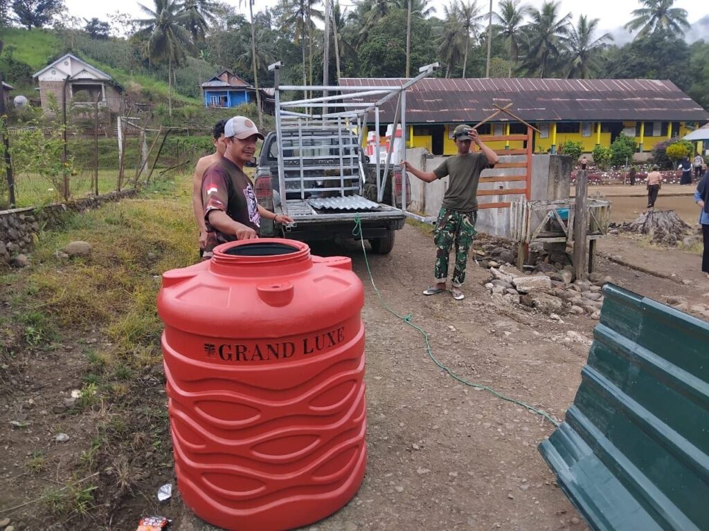 Proyek Pembangunan Jambanisasi di Desa Langi Dipercepat oleh Satgas TMMD