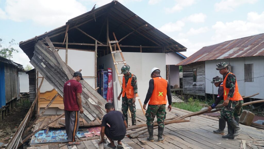 Kerja Bersama Satgas TMMD Ke-129, Masyarakat Tingkatkan Jalan di Desa Bandaraya