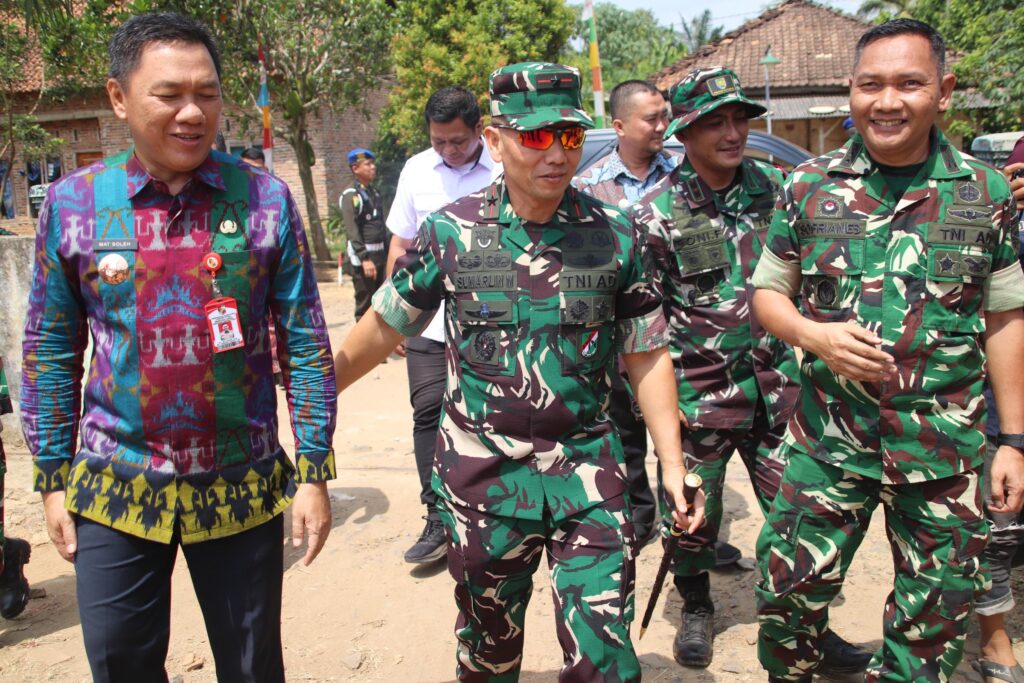 Evaluasi Proyek TMMD Ke-129 oleh Danrem 043/Gatam di Lampung Utara
