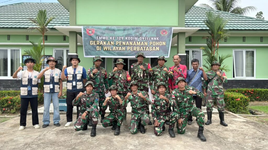 Semangat Warga Liang Bunyu dalam Aksi Penanaman Pohon di Puncak Batas Negara