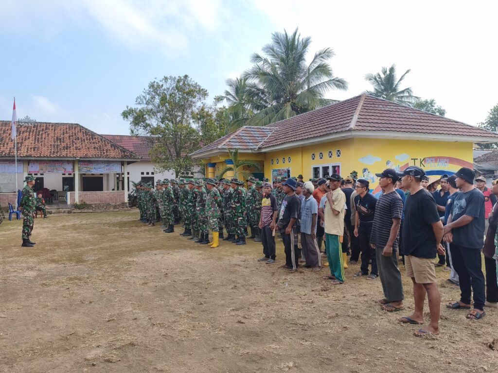 Pimpin Apel Pengecekan, DanSSK Kapten Inf M. Latif Bagi Sektor Tugas TMMD ke-129 Kodim 0412/LU
