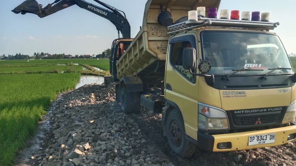 Pembangunan Jalan Tani Melalui TMMD Ke-129 Kodim 1404/Pinrang Dikebut
