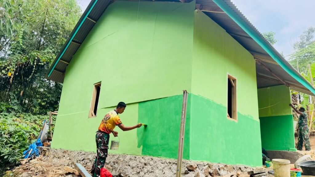 Kodim 0410/KBL Akselerasi Program RTLH di TMMD Ke-129 di Rumah Bapak Siswanto