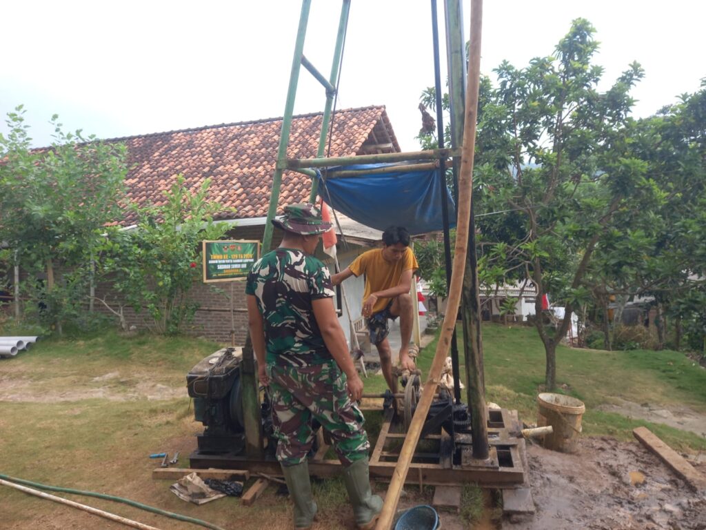 Sumur Bor TMMD Ke-129: Solusi Krisis Air Bersih di Pinang Jaya