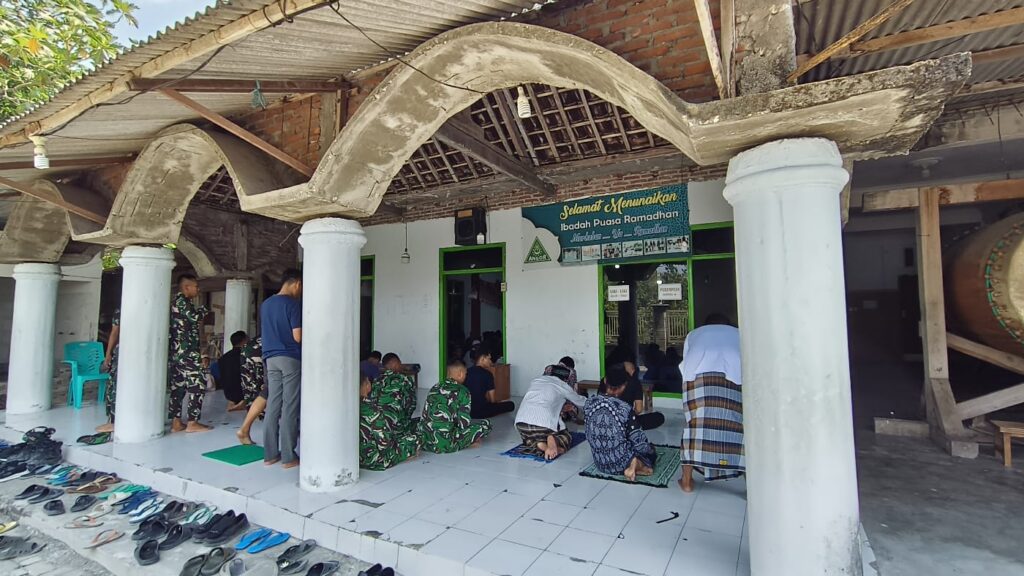 Kedamaian dalam Korban Pembangunan: Sinergi Satgas TMMD ke 129 dan Warga Tlemang dalam Ibadah Bersama