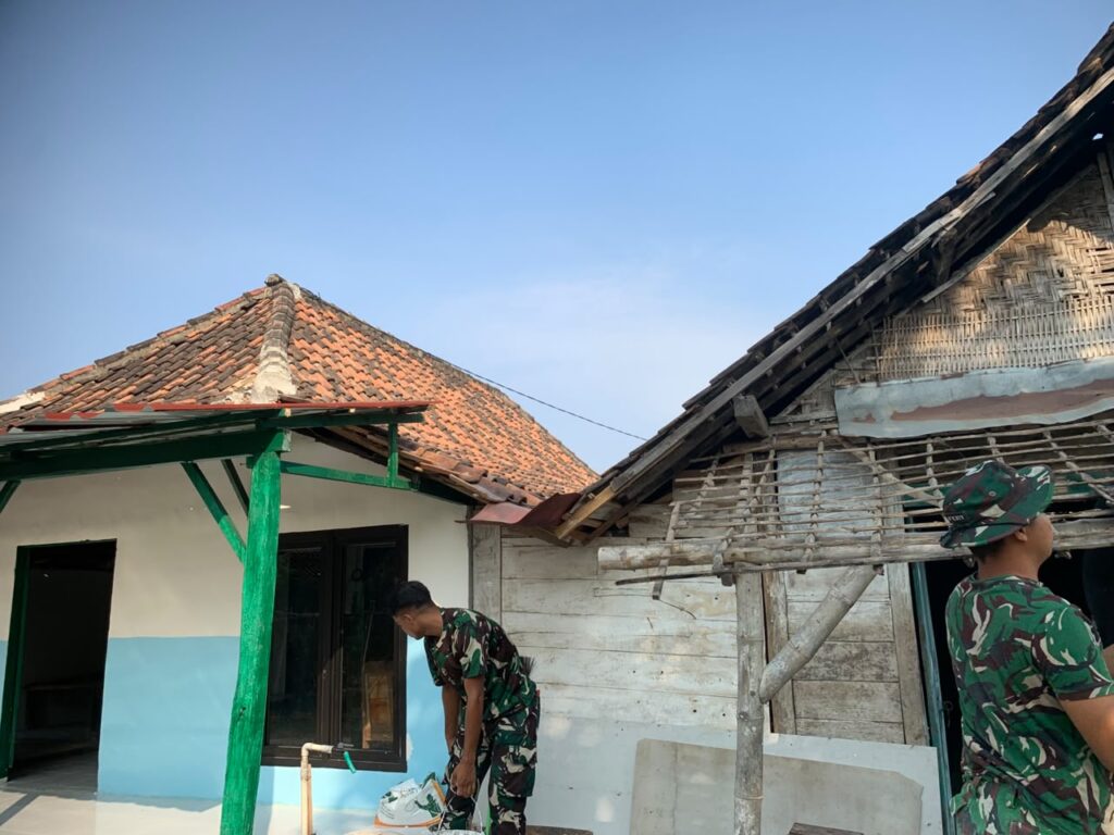 Kemajuan Pengerjaan RTLH Bapak Samijan Tampilkan Keberhasilan TMMD Ke-129 Kodim 0813/Bojonegoro