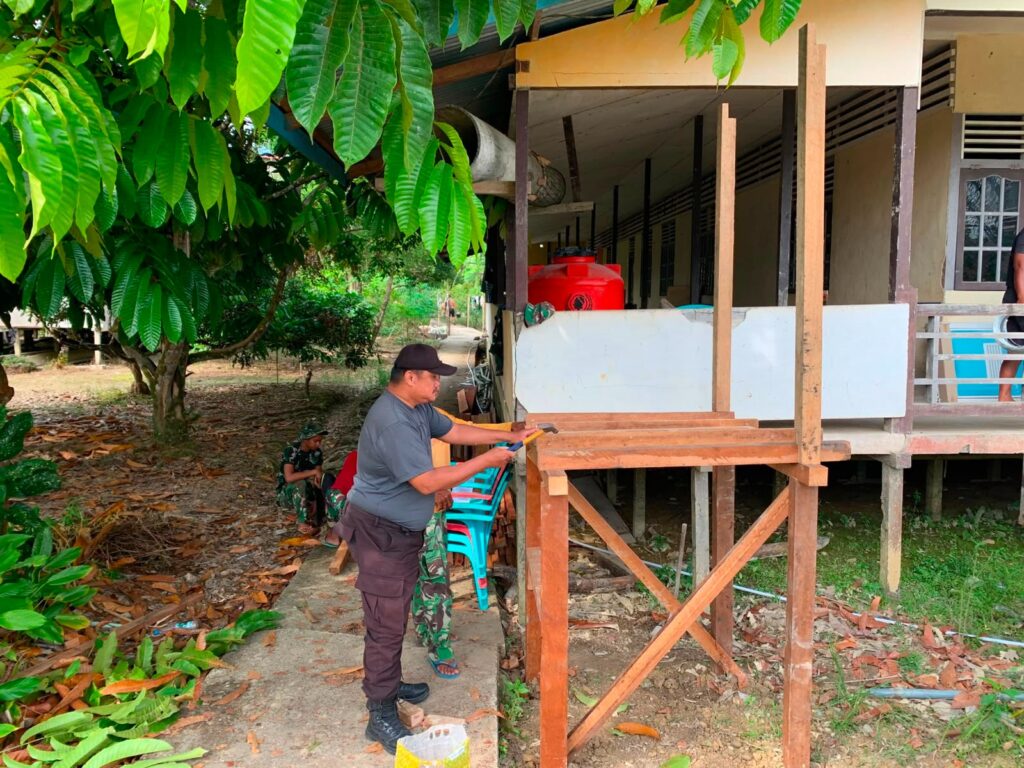 Pembangunan Bak Penampung Air Bersih oleh Satgas TMMD di Ulak Pauk