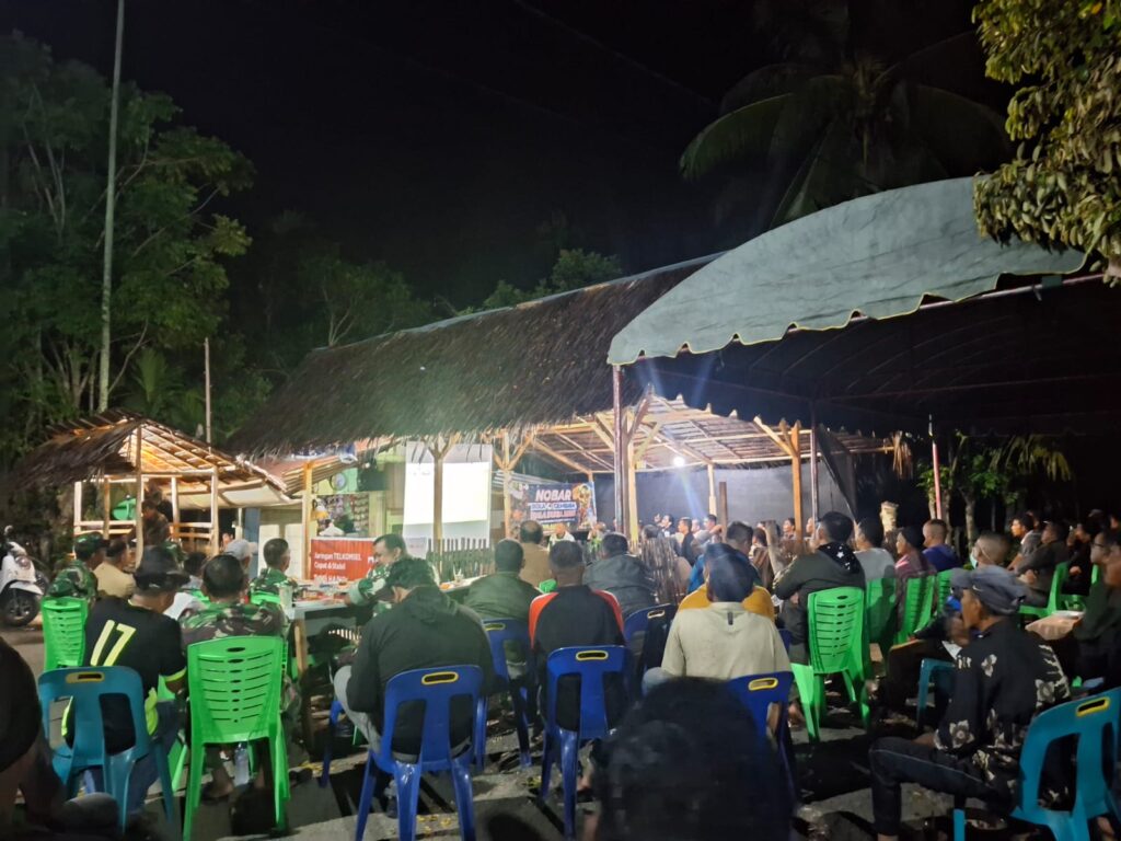 Nonton Bareng Final Piala Dunia 2026 di Desa Lhok Panah Bersama Kodim 0102/Pidie