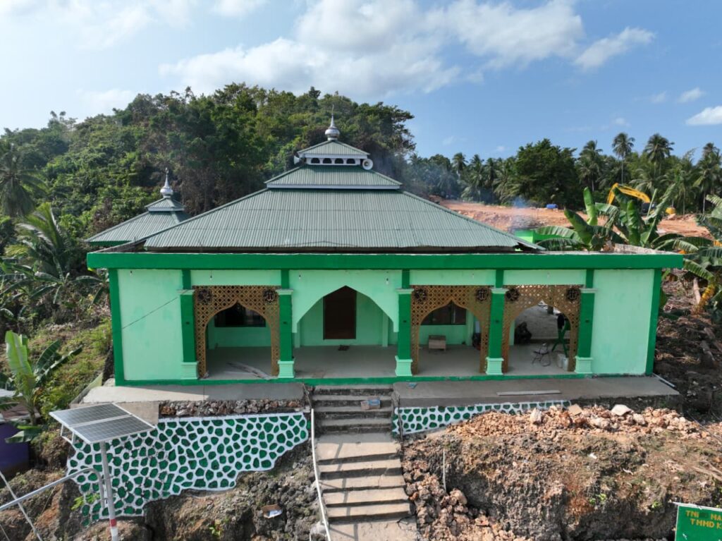 TMMD Ke-129 Aksi Peduli Satgas di Masjid Desa Polewali