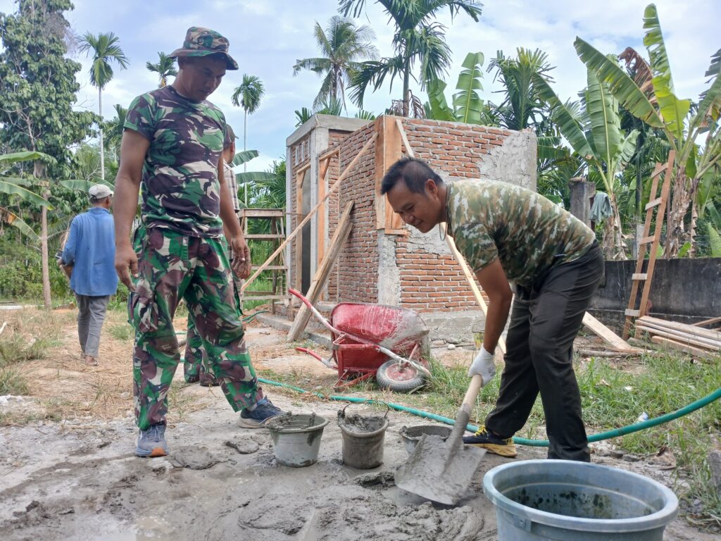 Progres Pembangunan MCK TMMD Ke-129 Capai Setengah Jalan, Fokus Pemasangan Kusen dan Plester