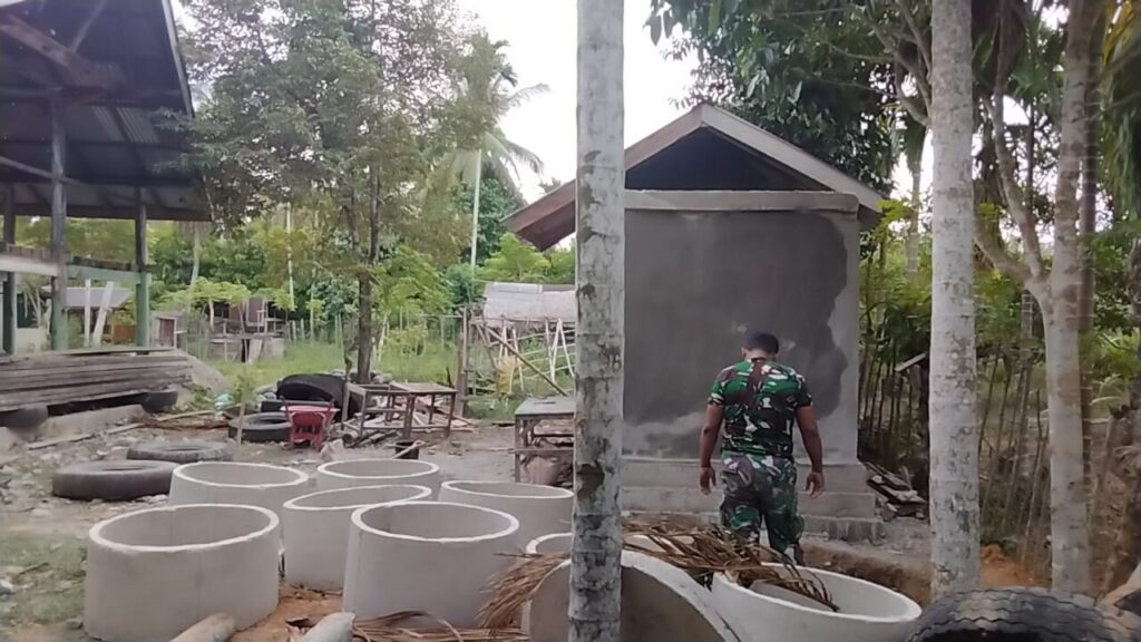 Kerja Sama Satgas TMMD dan Masyarakat Mempercepat Pembangunan Sanitasi