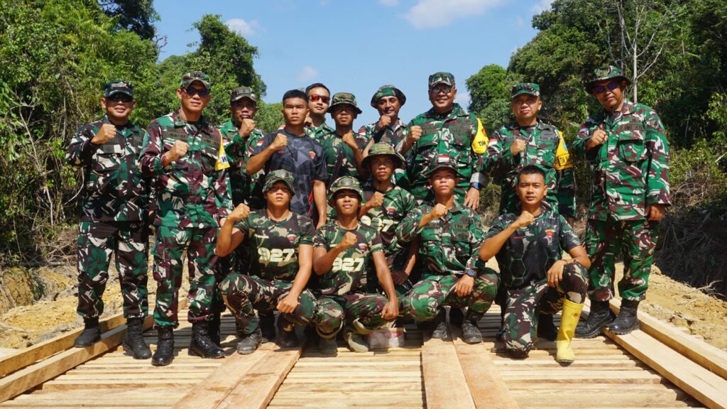 Brigjen TNI Aldrin Ali Bahasoan Evaluasi Pembangunan TMMD Ke-129 di Kapuas Hulu