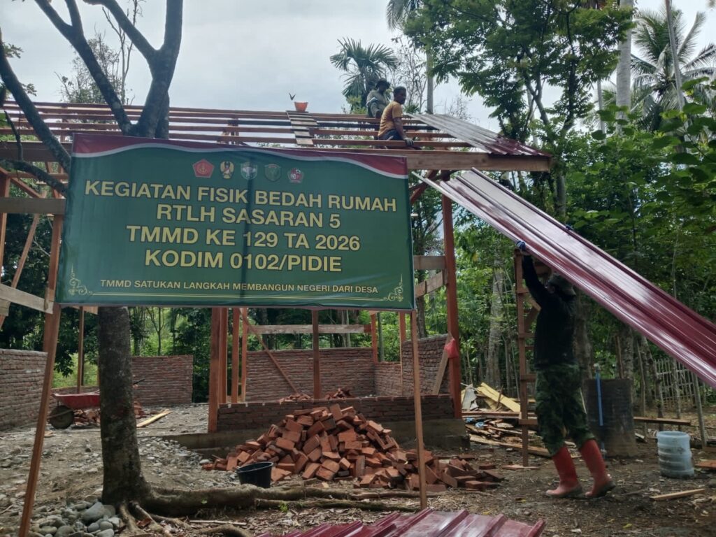 Perubahan Positif untuk Ibu Rabumah, Rumah Barunya Segera Hadir melalui TMMD