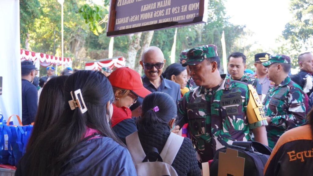 Kegiatan Sosial Dalam Penutupan TMMD Ke-129 di Bangli