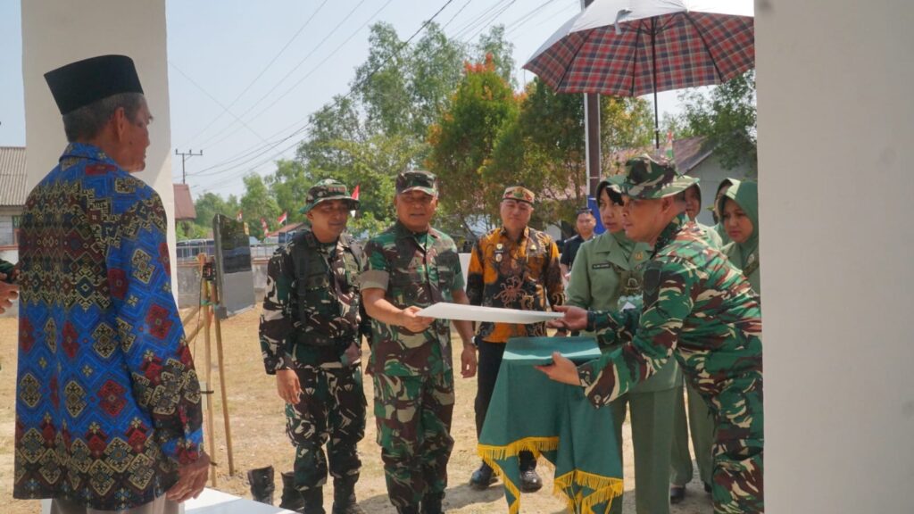 Transformasi Mushola Desa Bandar Raya Melalui Program TMMD