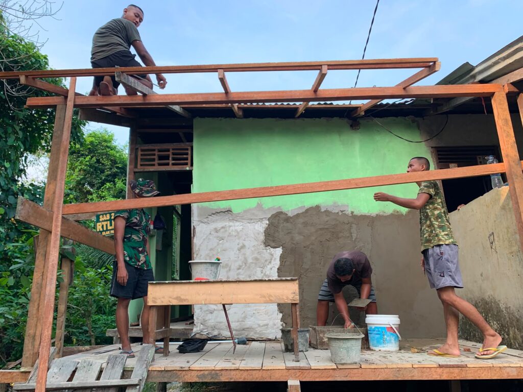 Satgas TMMD Regtas Ke-129 Genjot Penyelesaian RTLH Bapak Dedi Dores
