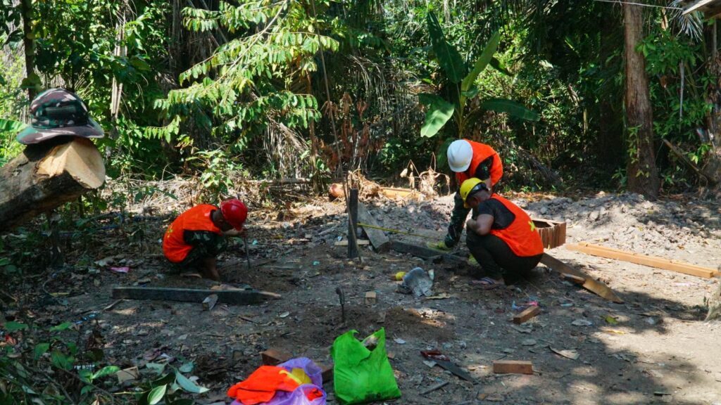 Keharmonisan Satgas TMMD dan Komunitas dalam Proyek MCK Desa Bandar Raya