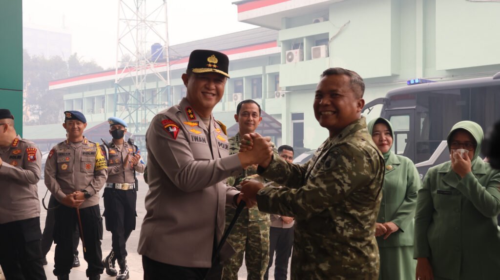 HUT TNI di Kalimantan Tengah: Menunjukkan Dedikasi diantara Kabut Asap