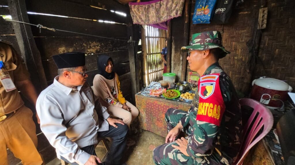 Dandim 0818 Tunjukkan Komitmen TNI dalam Program RTLH di Desa Taji