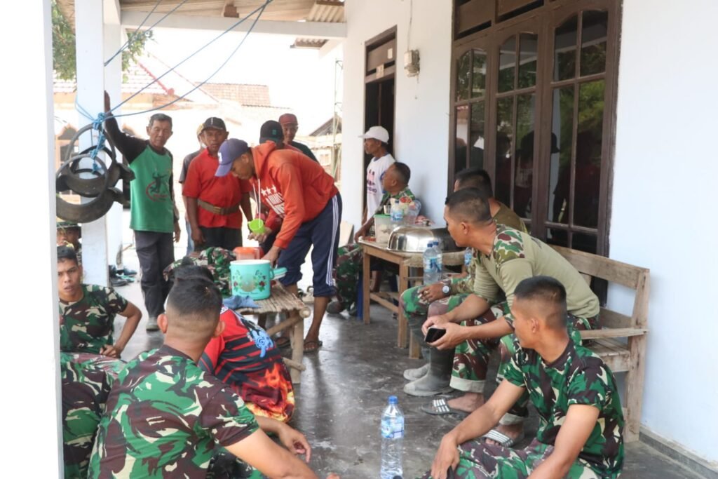 Kolaborasi Unik TNI dan Warga dalam Proyek TMMD di Tulungagung