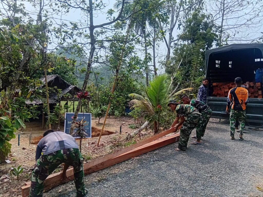 Kedatangan Material Kayu Tanda Dimulainya Proyek Renovasi Rumah Tuku Djobu