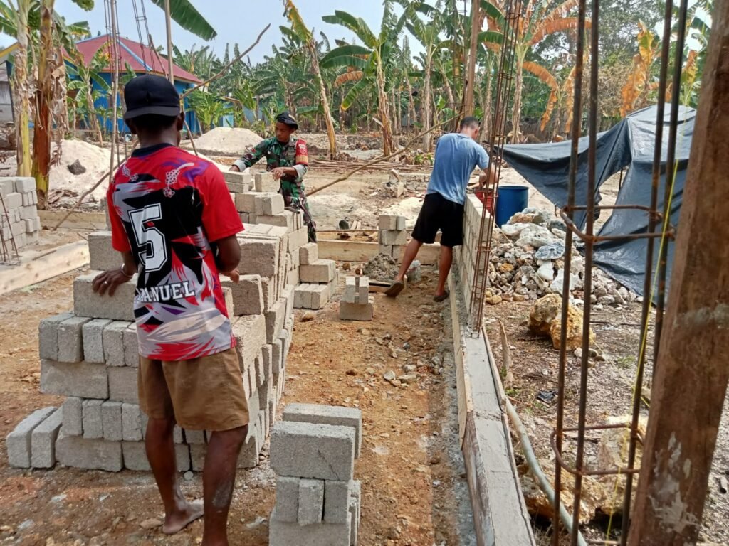 TNI Tunjukkan Komitmen Melalui Pembangunan Rumah Layak di Halmahera Tengah