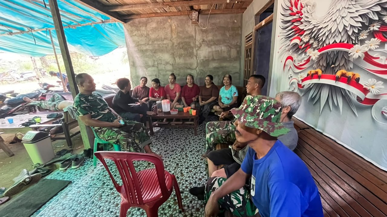 Kolaborasi Masyarakat dan TNI dalam TMMD 130 Membangun Desa Nahaya Timawang