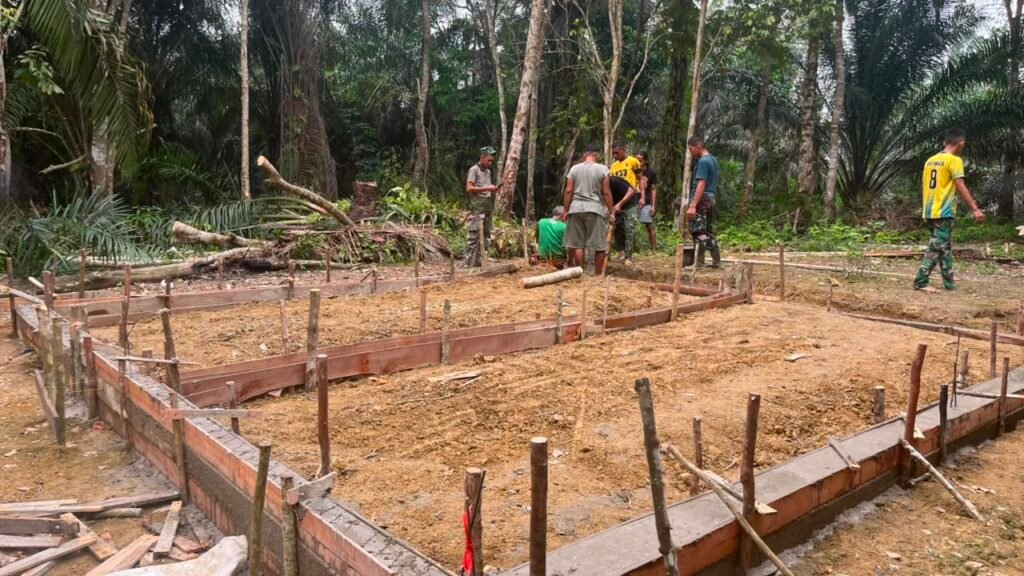 Rumah Layak untuk Ibu Tina: Ikhtiar Satgas TMMD di Tengah Masyarakat