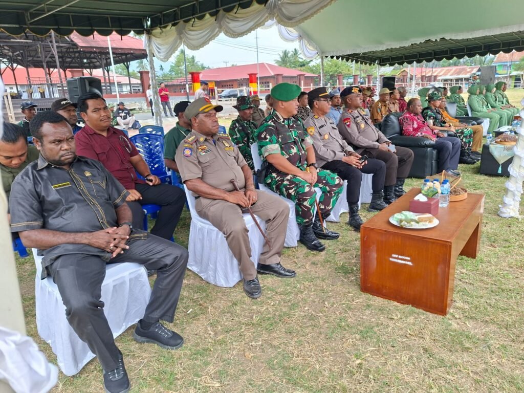 Merajut Persatuan Melalui Upacara Adat Arfak di Pembukaan TMMD